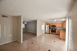 3bed, 2bath in Tempe, AZ (Photo 4 of 8)
