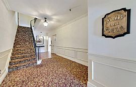 1360 N Crescent Heights Boulevard, 3-Bedroom Unit, 1360 N Cresc in Los Altos, CA (Photo 4 of 9)