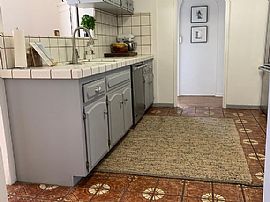 6010 El Mio Dr, Los Angeles in Los Angeles, CA (Photo 3 of 4)