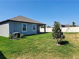 10071 Ivory Dr, Ruskin in Ruskin, FL (Photo 6 of 6)