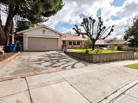 11656 Kismet Ave, Sylmar in Sylmar, CA