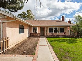 11656 Kismet Ave, Sylmar in Sylmar, CA (Photo 2 of 7)