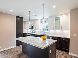 11656 Kismet Ave, Sylmar in Sylmar, CA (Photo 4 of 7)