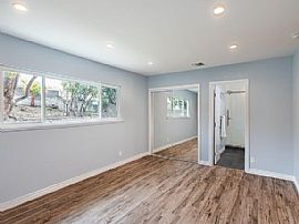 11656 Kismet Ave, Sylmar in Sylmar, CA (Photo 5 of 7)