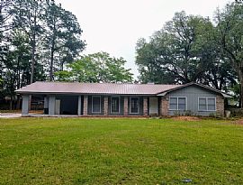 911 Habersham Rd, The Rent Is $550 and Deposit Is $550 in Valdosta, GA