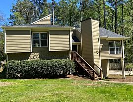2218 Woodfern Dr, The Rent Is $600 and Deposit Is $600 in Marietta, GA