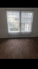 2 Bedroom Home  in Compton, CA (Photo 3 of 8)