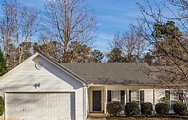 342 Glenmoor Pl,The Rent Is $750 and Deposit Is $750 in Winder, GA
