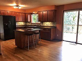 2821 Se Tacoma St, Portland, Or 97202 Available Now. in Portland, OR (Photo 6 of 7)