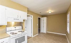 437 13th Avenue Nw Lots 16 and #16a, Birmingham, Al 35215 in Birmingham, AL (Photo 5 of 10)