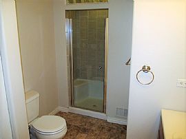 This Single Family 3bedroom, 2 Baths Home Has 1991 Square Feet. in Thornton, CO (Photo 5 of 7)