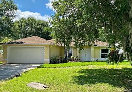 Lovely 3 Bedroom Home in Fort Pierce, FL