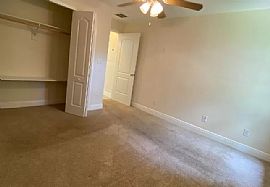 Lovely 3 Bedroom Home in Fort Pierce, FL (Photo 12 of 12)