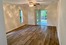 Lovely 3 Bedroom Home in Fort Pierce, FL (Photo 3 of 12)