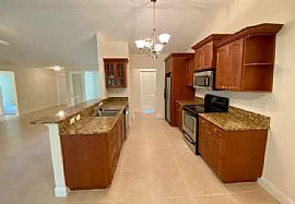 Lovely 3 Bedroom Home in Fort Pierce, FL (Photo 5 of 12)