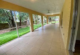 Lovely 3 Bedroom Home in Fort Pierce, FL (Photo 8 of 12)
