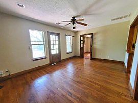 A True Bethany Home Located in Sought After Bethany School in Bethany, OK (Photo 2 of 11)