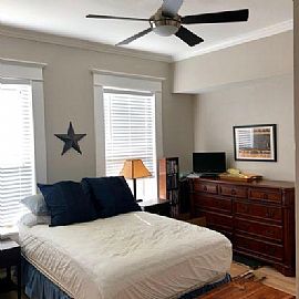 Loving 3bd, 2ba and 1,850sqft in Dallas, TX (Photo 2 of 12)