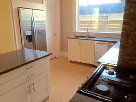 Loving 3bd, 2ba and 1,850sqft in Dallas, TX (Photo 3 of 12)