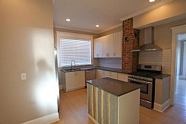 Loving 3bd, 2ba and 1,850sqft in Dallas, TX (Photo 9 of 12)