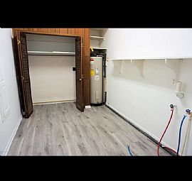 Fully Furnished Including Linen and Tableware. All Utilities An in Jacksonville, FL (Photo 10 of 12)