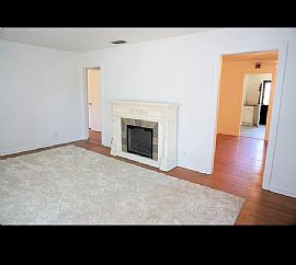 Fully Furnished Including Linen and Tableware. All Utilities An in Jacksonville, FL (Photo 2 of 12)