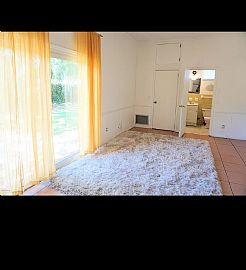 Fully Furnished Including Linen and Tableware. All Utilities An in Jacksonville, FL (Photo 9 of 12)