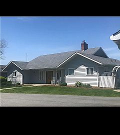 180 Bayview Ave, Portsmouth, Ri 02871 in Portsmouth, RI