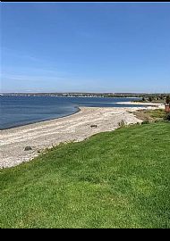 180 Bayview Ave, Portsmouth, Ri 02871 in Portsmouth, RI (Photo 3 of 12)