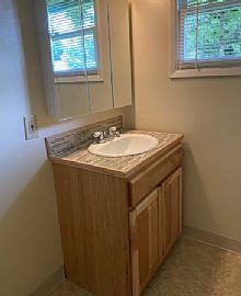 3 Bedroom, 2 Bath Portland Home For Rent in Portland, OR (Photo 2 of 6)