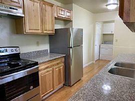 3 Bedroom, 2 Bath Portland Home For Rent in Portland, OR (Photo 3 of 6)