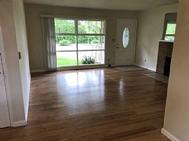 3 Bedroom, 2 Bath Portland Home For Rent in Portland, OR (Photo 5 of 6)