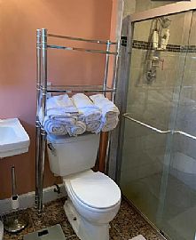 180 Bayview Ave, Portsmouth, Ri 02871 in Portsmouth, RI (Photo 12 of 12)