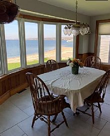 180 Bayview Ave, Portsmouth, Ri 02871 in Portsmouth, RI (Photo 5 of 12)