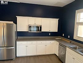 2bedroom 2bedroom Home  in Atlanta, GA (Photo 3 of 11)