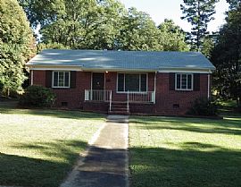 808 Mohigan St, Rent Is $700 and Deposit Is $700 in Charlotte, NC