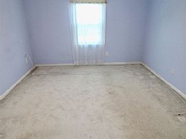 851 Colvin Ct, Herndon, Va  in Herndon, VA (Photo 8 of 12)