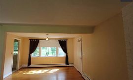 24 Karen Rd, West Hartford, Ct 06117 in Bishops Corner, CT (Photo 3 of 8)