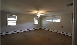 24 Karen Rd, West Hartford, Ct 06117 in Bishops Corner, CT (Photo 5 of 8)