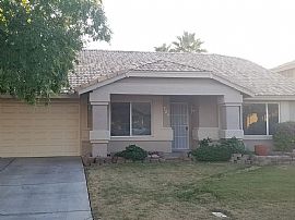 724 S Cheri Lynn Dr, Chandler, Az 85225 in Chandler, AZ (Photo 2 of 10)