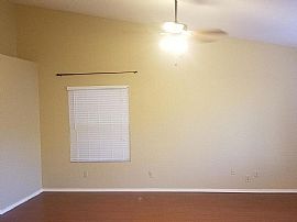 724 S Cheri Lynn Dr, Chandler, Az 85225 in Chandler, AZ (Photo 3 of 10)