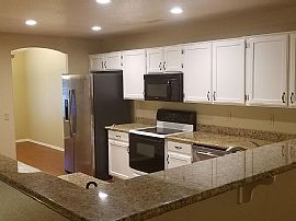 724 S Cheri Lynn Dr, Chandler, Az 85225 in Chandler, AZ (Photo 4 of 10)