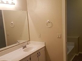 724 S Cheri Lynn Dr, Chandler, Az 85225 in Chandler, AZ (Photo 7 of 10)