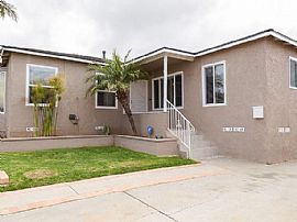 3bed 1.5bath in Los Angeles, CA (Photo 2 of 6)