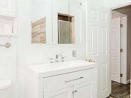 3bed 1.5bath in Los Angeles, CA (Photo 4 of 6)