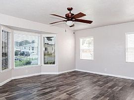 3bed 1.5bath in Los Angeles, CA (Photo 6 of 6)