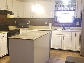 3bed 2bath in Manchester, NH (Photo 2 of 6)