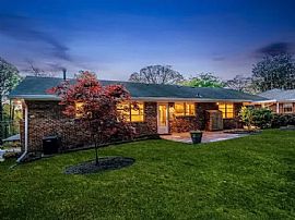 3 Bedroom Home in Decatur, GA (Photo 1 of 12)