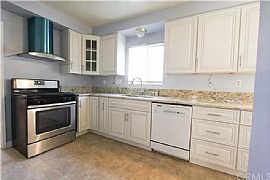 Two Bedroom Duplex in Pasadena, CA (Photo 2 of 8)