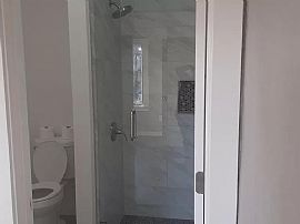 Remodeled Two Bedroom in Oakland, CA (Photo 4 of 6)